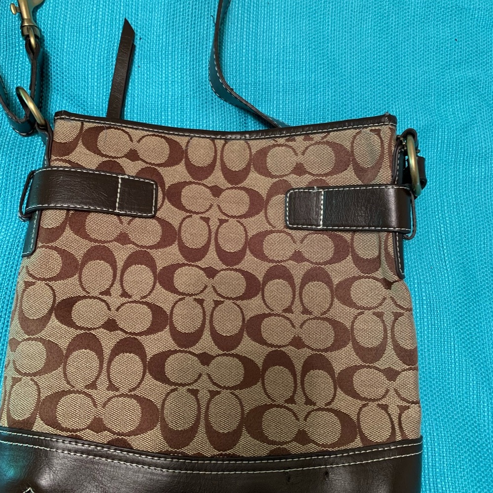 Authentic Coach Handbag, Excellent Condition - Picture 10 of 15